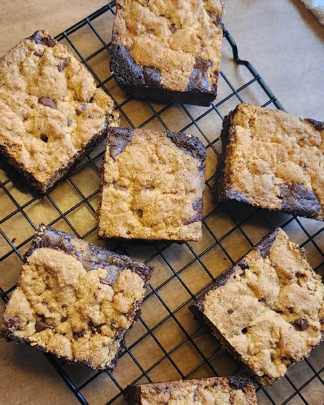 Brookies (brownie chocolate cookies)